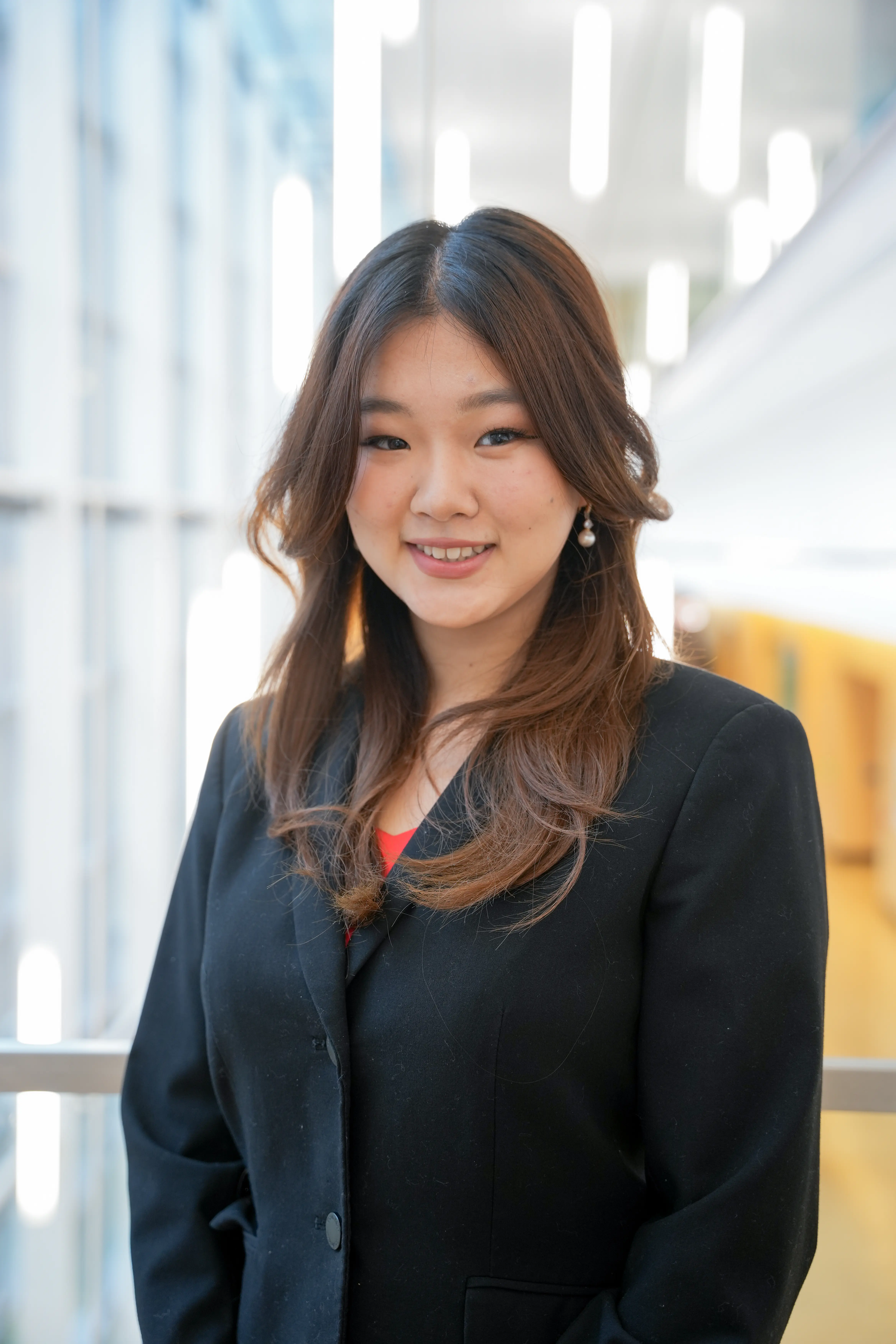 Lucy Gong headshot